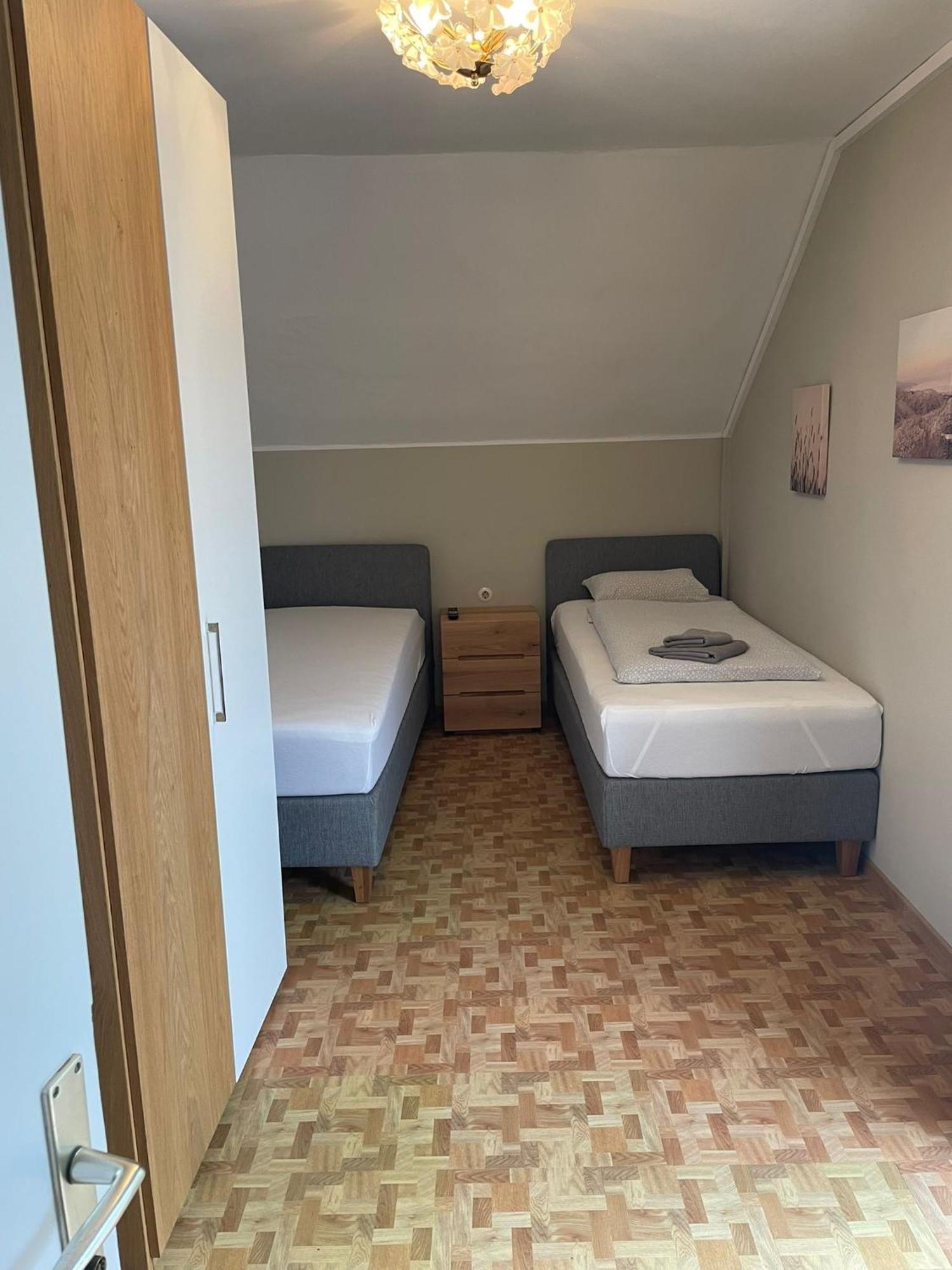 Gasthof Mit Seeterasse & Appartements Zur Landeroith Weyregg am Attersee Zewnętrze zdjęcie
