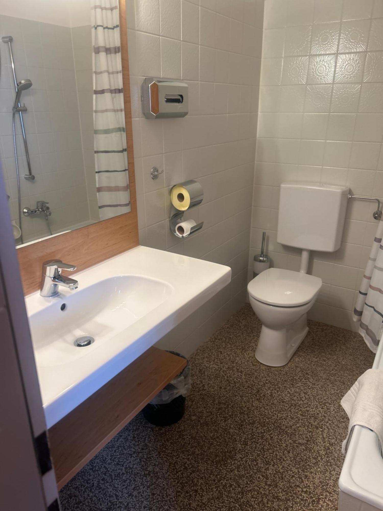 Gasthof Mit Seeterasse & Appartements Zur Landeroith Weyregg am Attersee Zewnętrze zdjęcie